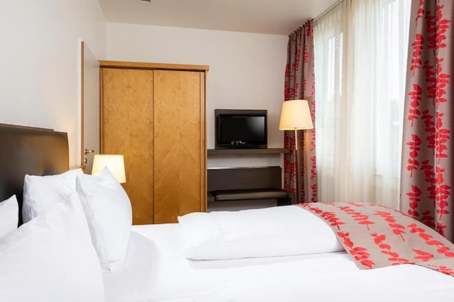Sunday Hotel Frankfurt Standard-Doppelzimmer, Neu-Isenburg