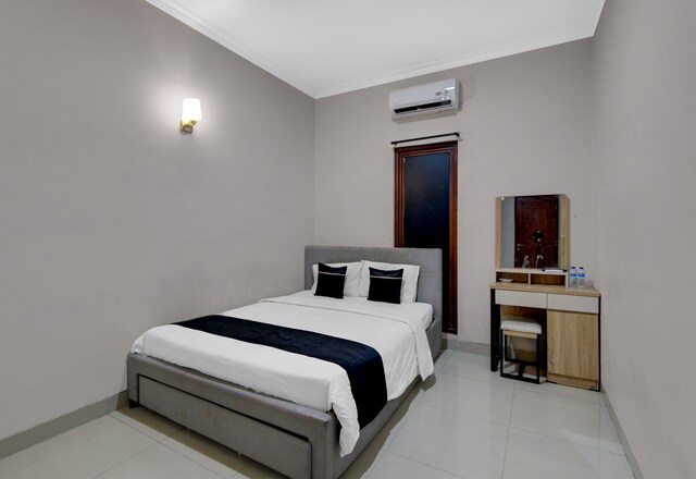 Artha Ambarukmo Cozy Double