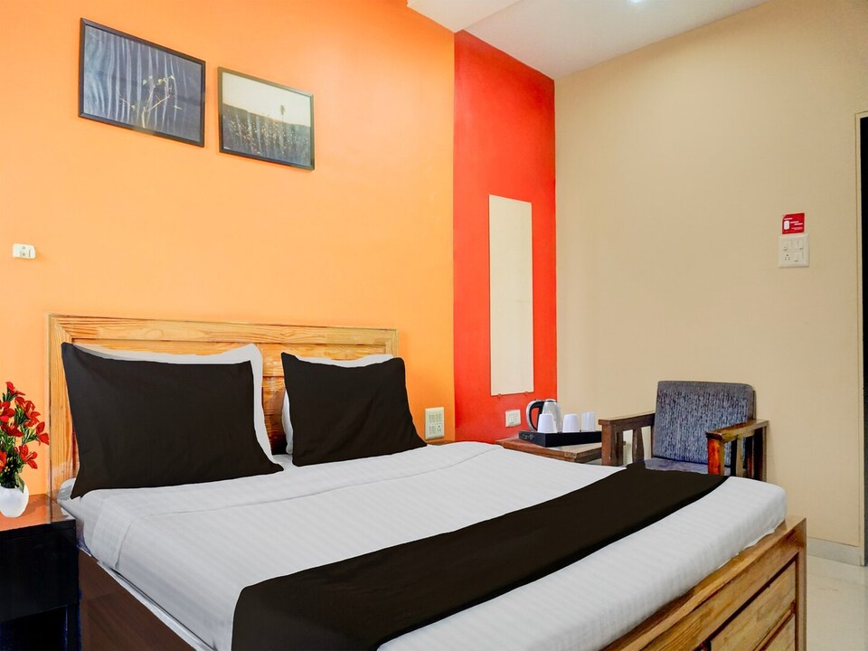 Deluxe Om Villa, Varsoli