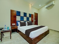 Super Townhouse by OYO Eastern View Formerly Vihaan Residency