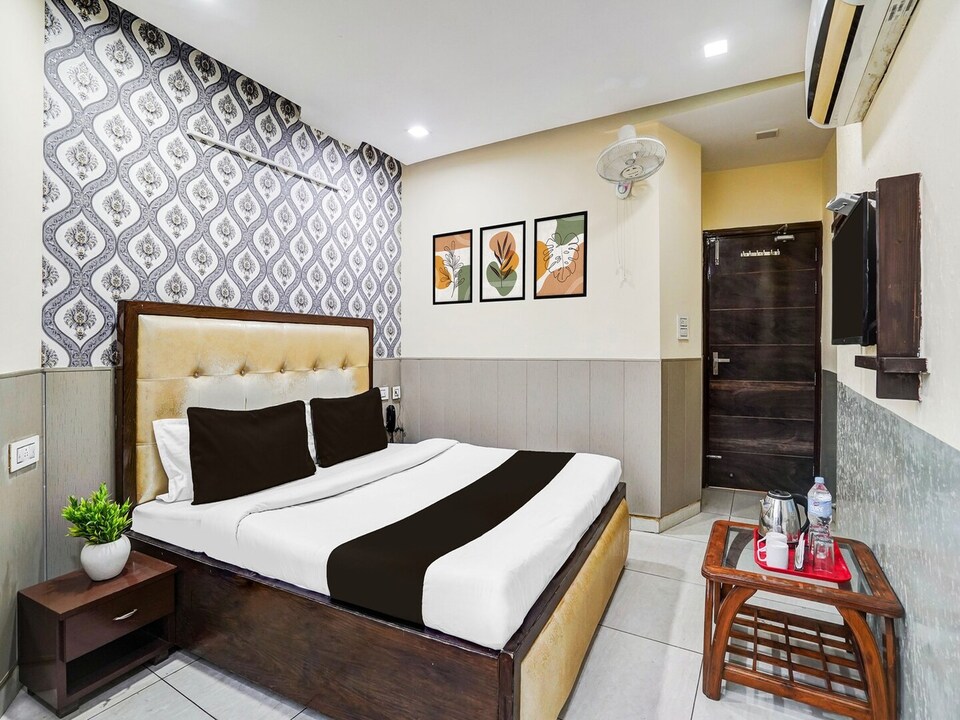Deluxe Collection O by OYO Zirakpur, Zirakpur