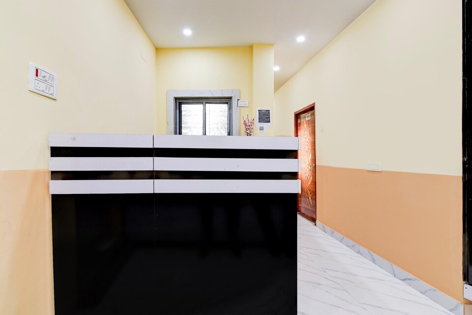 Deluxe Room Chowdhury Guest House, Kolkata
