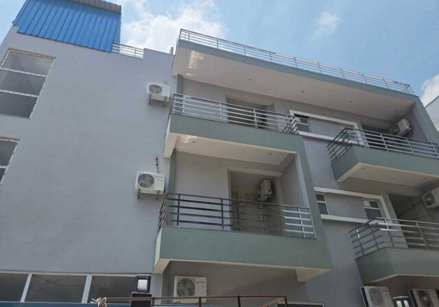 Townhouse IIM Lucknow Formerly Lexa Grand