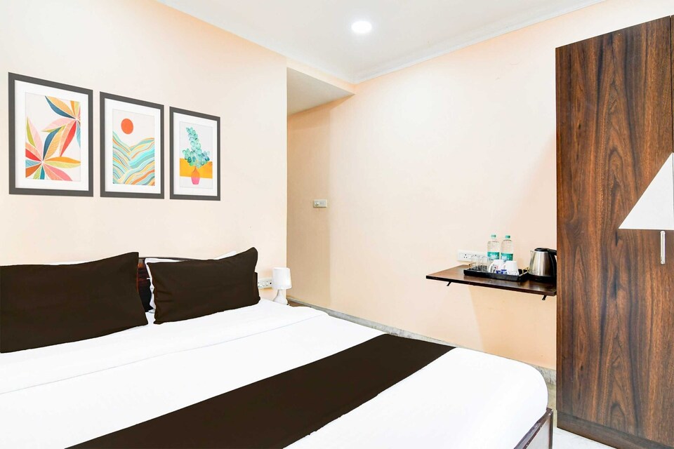 Classic with Balcony  Comfort Inn, Prantik