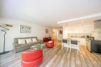 Charmantes Apartment mit Pool, 2 Schlafzimmer/4 Personen - Saint-Tropez