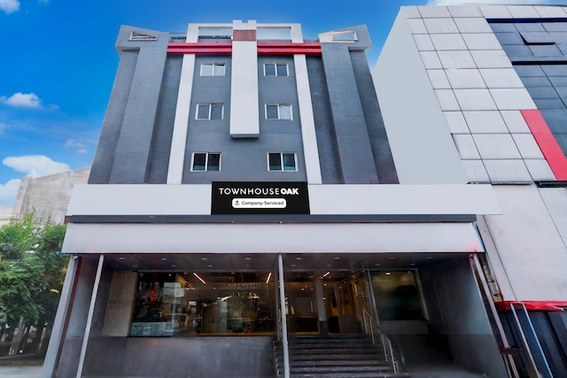 Super Townhouse Oak Madhapur Nera Regency