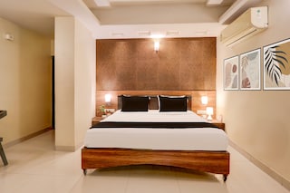 Super Townhouse Oak Madhapur Nera Regency