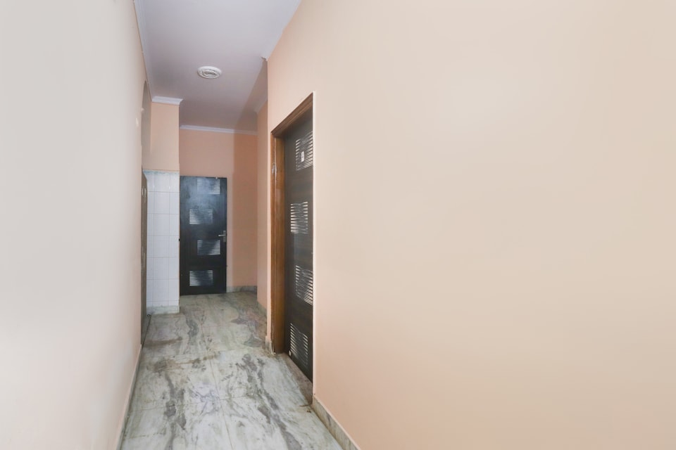 OYO 71767 Radhe Radhe Dham, Iskcon Vrindavan, Vrindavan