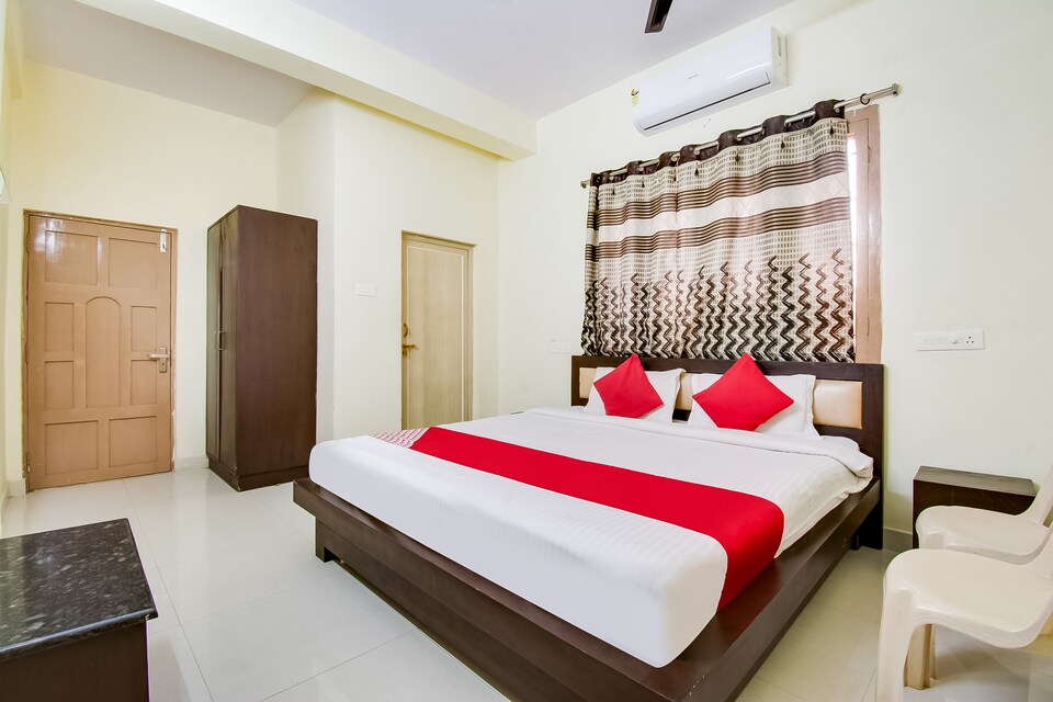 OYO 71769 New Srk Guest House, Beach Road Visakhapatnam, Visakhapatnam