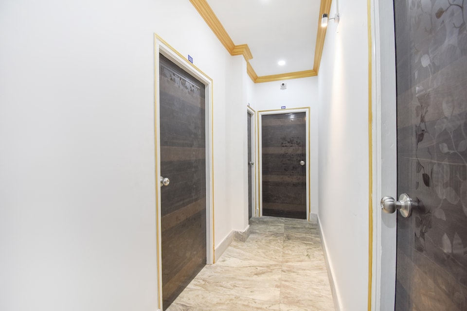 Hotel O by OYO Palki Palace Near Netaji Subhash Chandra Bose International Airport, Rajarhat Kolkata, Kolkata