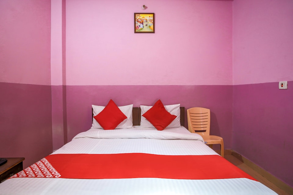 OYO 71787 White Hills , Faridabad, Faridabad