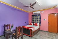 OYO 71800 Madras Guest House