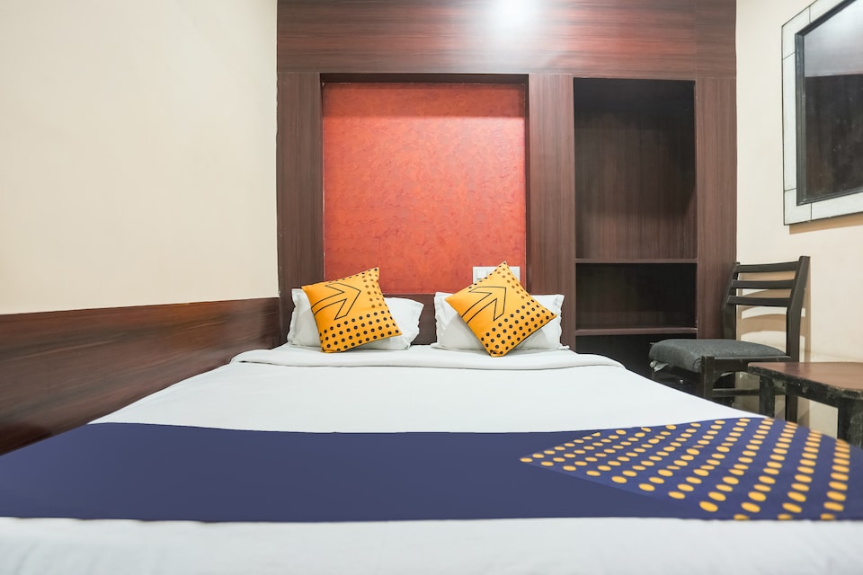 SPOT ON 71817 Hotel Paradise, Satna, Satna