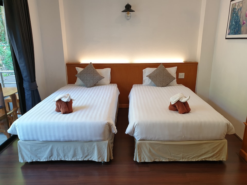 OYO 853 The Grand Koh Chang Hotel, Ko Chang P1, Trat