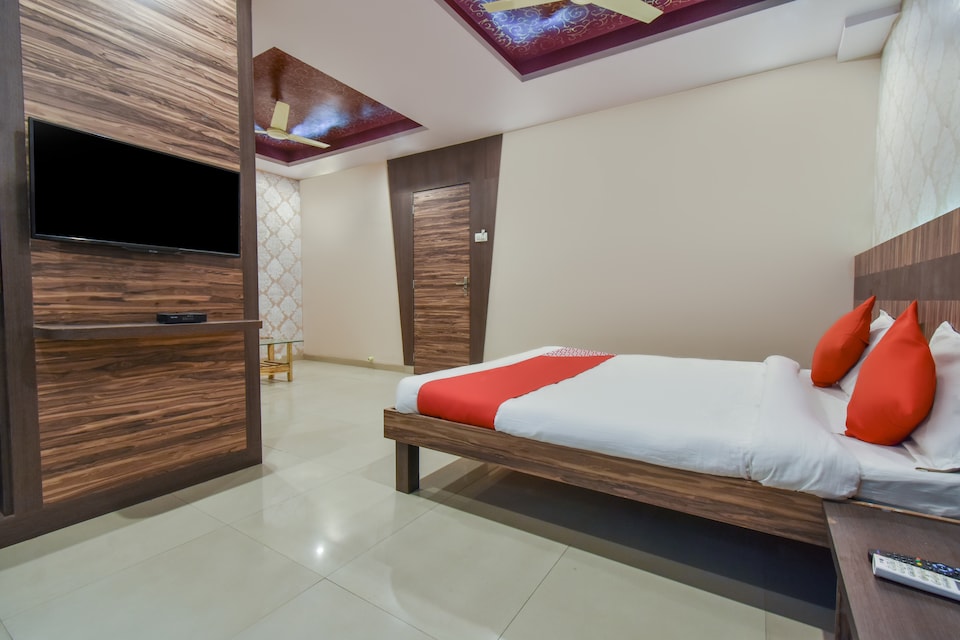 OYO 71847 Ramkrishna Palace, Nanded, Nanded