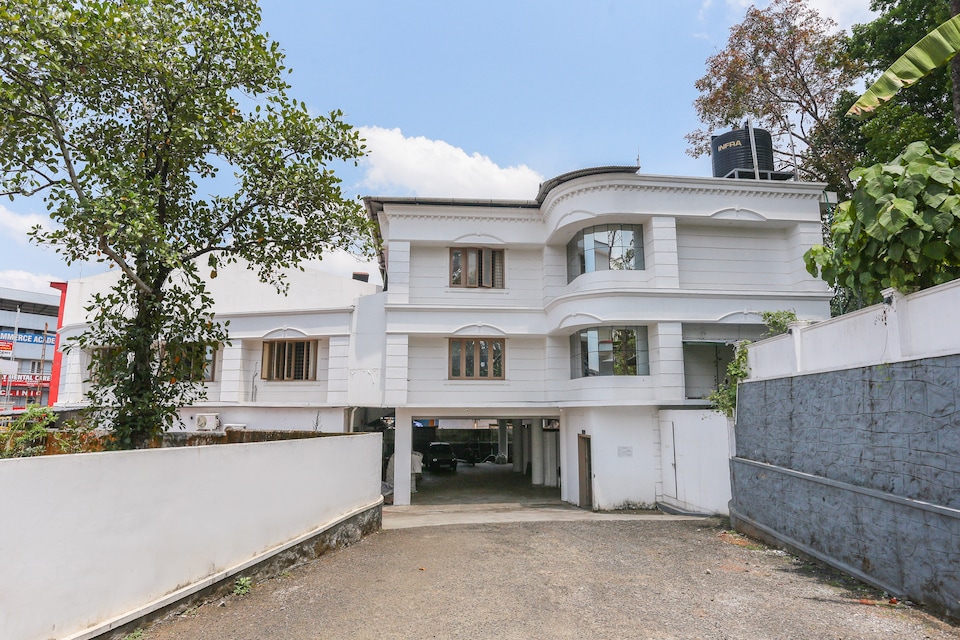 Capital O 71853 Hotel Sanyo, Kottayam, Kottayam