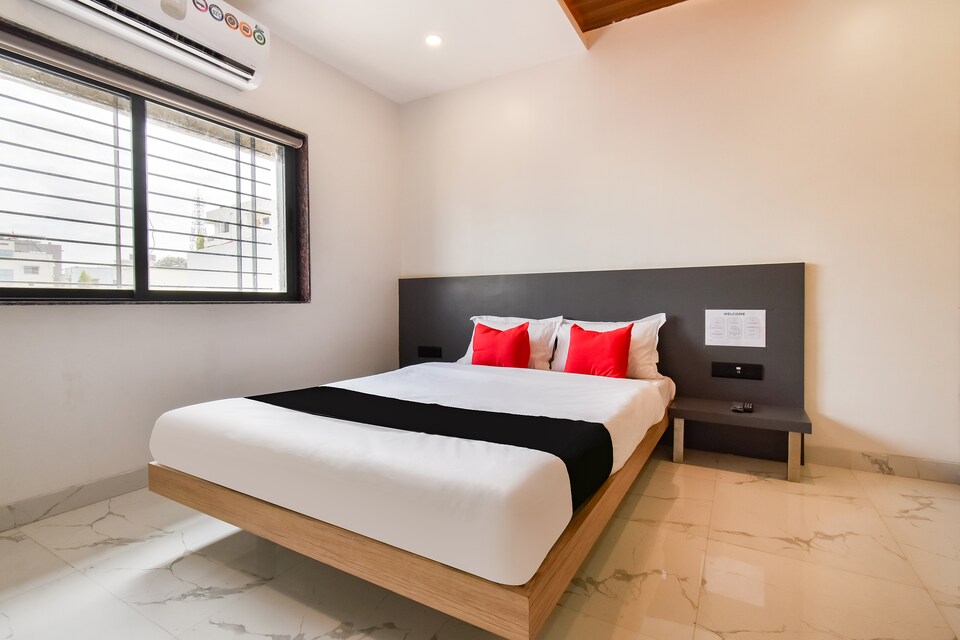 Capital O 71866 Hotel Ansh, Beed by pass, Aurangabad