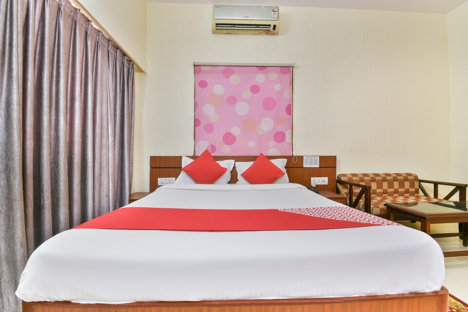 OYO 71882 Galaxy Inn, Income Tax Circle, Patna