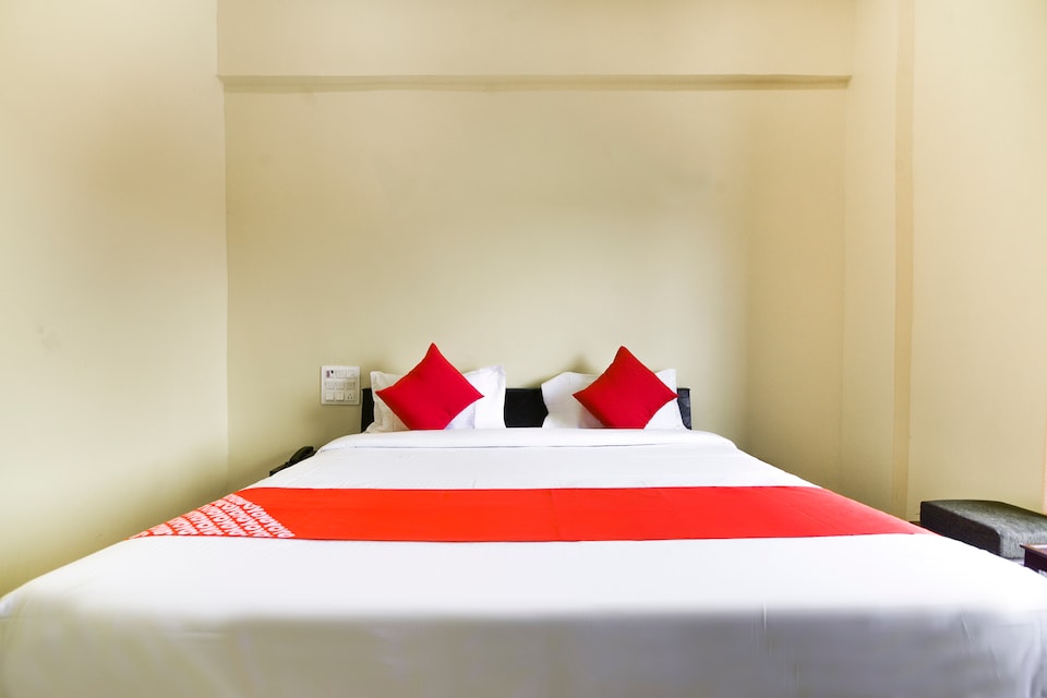 OYO 71890 Grand Sub'z , Ahmednagar, Ahmednagar