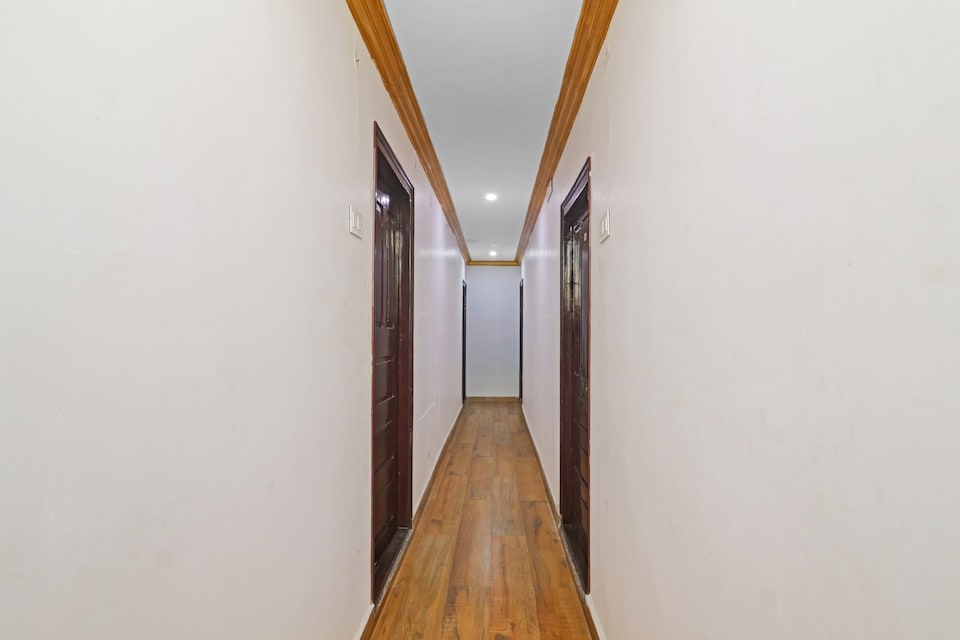 Hotel O V Guest Inn, Ameerpet, Hyderabad