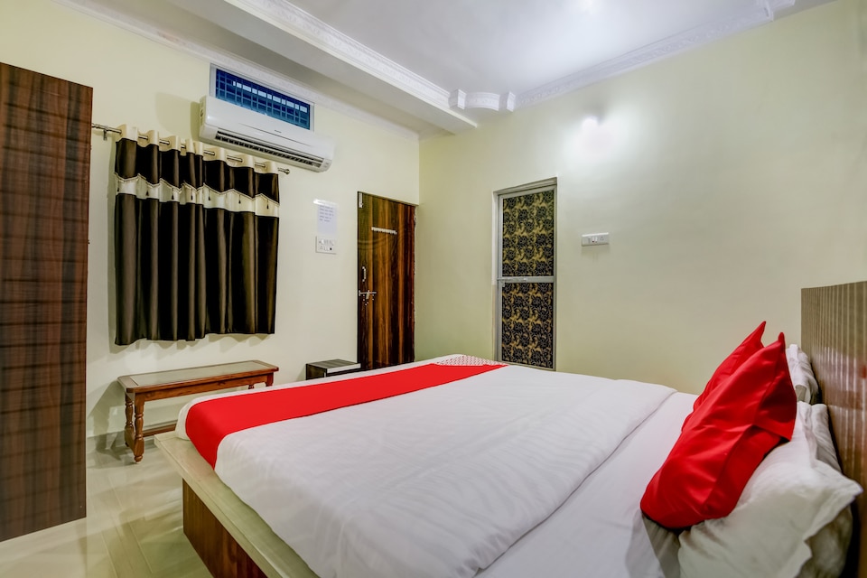OYO Hotel Badri Inn & Yatri Niwas, Vijay Nagar - Jabalpur, Jabalpur