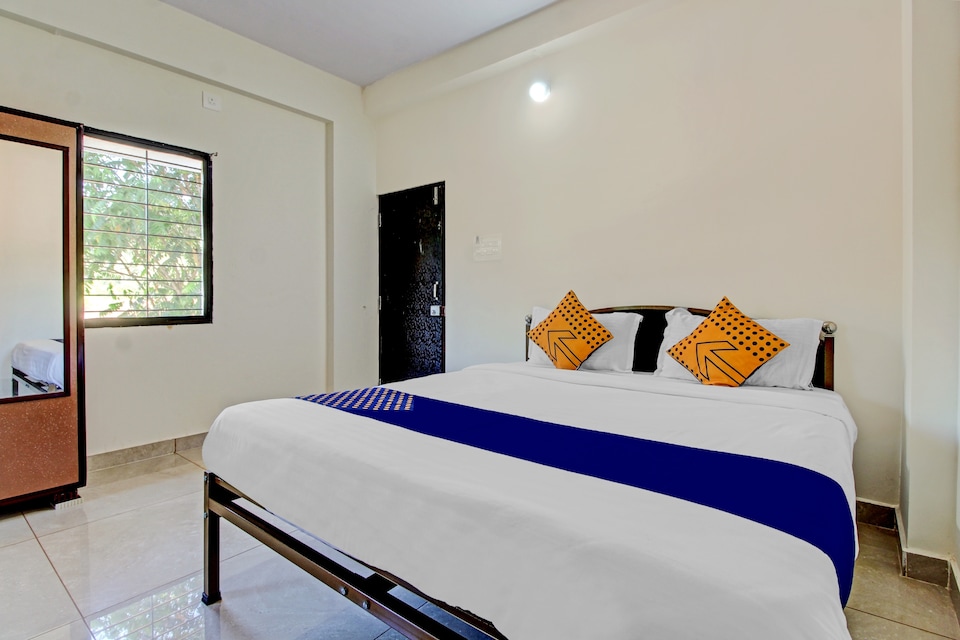 SPOT ON Advaitha Boarding And Lodging, Kundapur, Kundapur