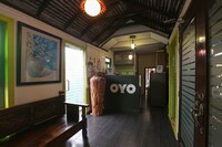 OYO 90038 Dalyla Inn Chalet 