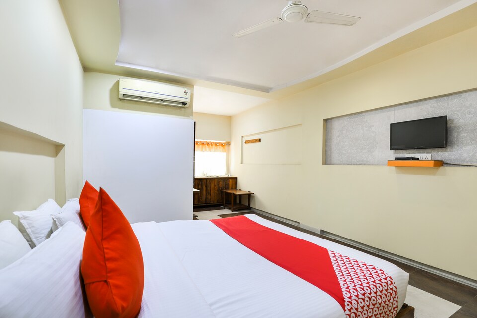 OYO 71991 Hotel Orange Inn, SG Highway Ahmedabad, Ahmedabad