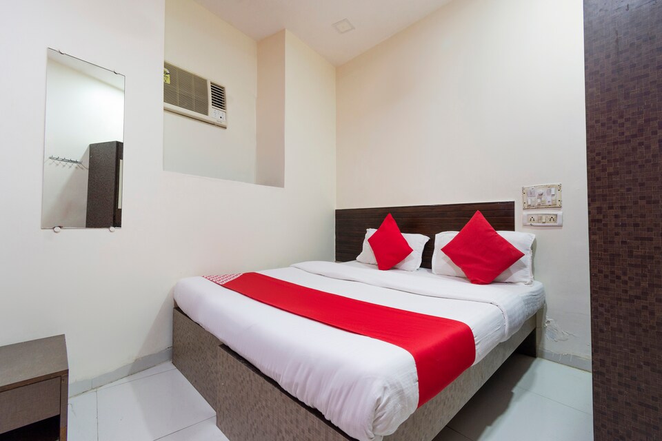 OYO 72025 Sairaj Palace, South Mumbai, Mumbai