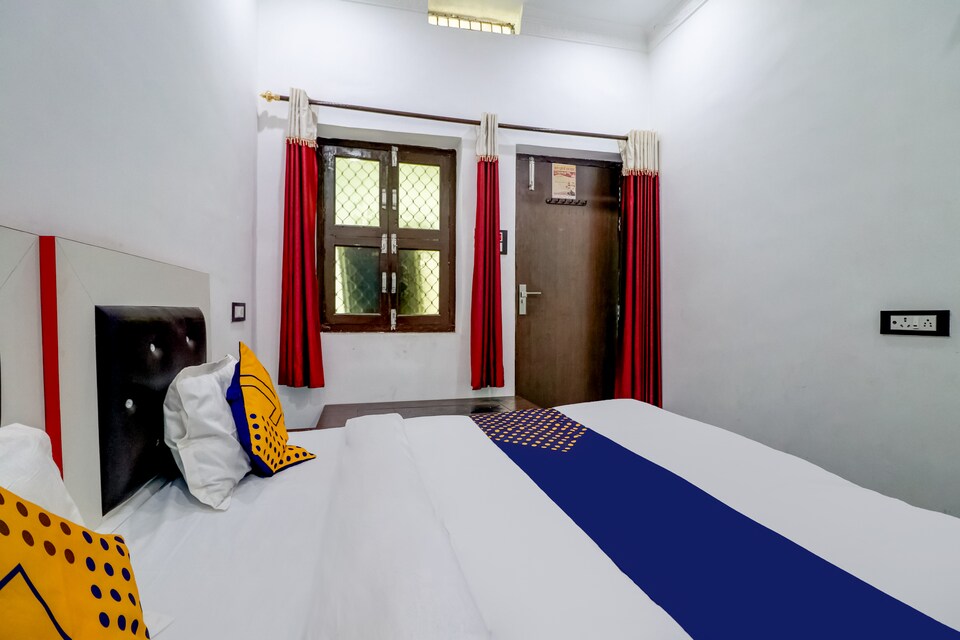 SPOT ON 72027 Hotel Ss Nursing, Orai, Orai