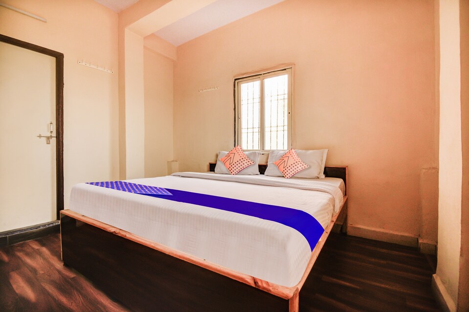 SPOT ON 72028 Hotel Tirupati Lodging, Cidco, Aurangabad