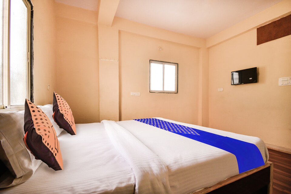 SPOT ON 72028 Hotel Tirupati Lodging, Cidco, Aurangabad