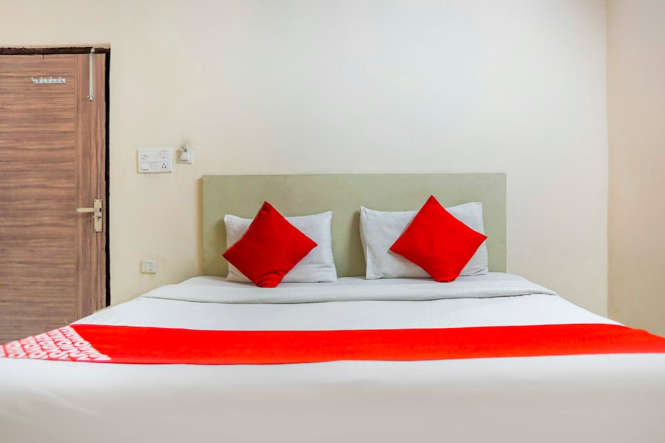 OYO Hotel Mahadev, Ghaziabad City, Ghaziabad