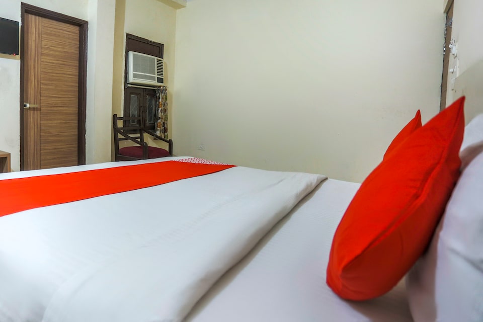 OYO Hotel Mahadev, Ghaziabad City, Ghaziabad