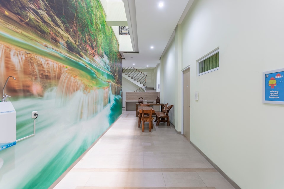 OYO Life 3329 Valvira Residence, Tanjung Duren, Jakarta