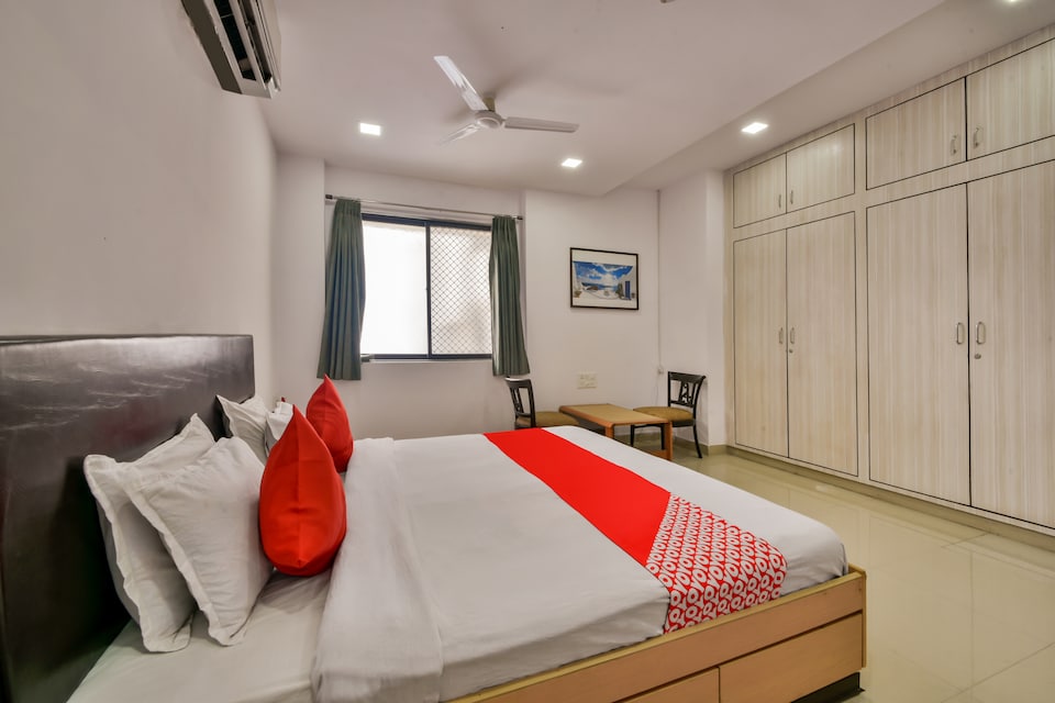 OYO 72088 La Vista Hotel, Fateh Sagar, Udaipur