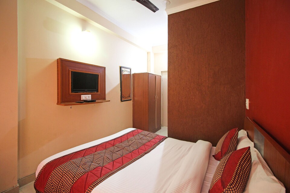 OYO 6000 North Star Residency, Dehradun Railway Station, Dehradun