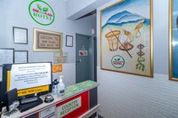 SPOT ON 90042 One Plaza Eco Hotel