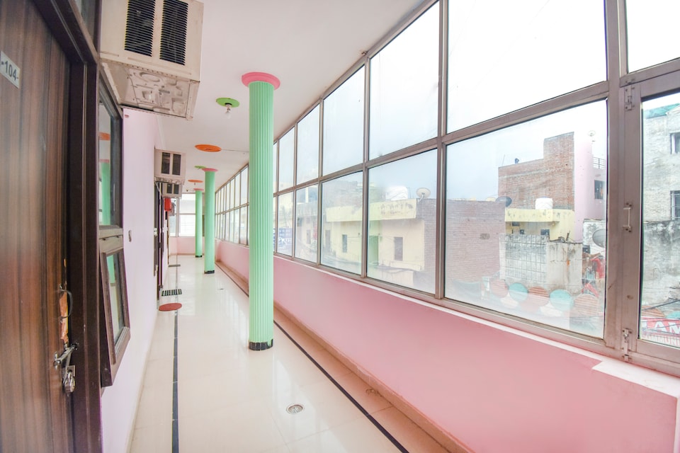 OYO Hotel Deep Palace, Railway Station Chandigarh, Chandigarh