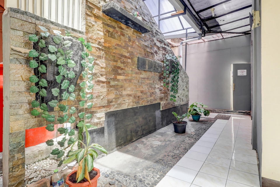 OYO 3341 Ten Guest House, Bandung, Bandung