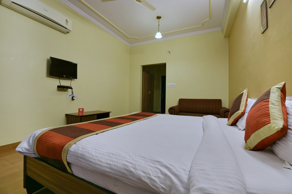 OYO 6012 Hotel Rockwell, Mansarovar, Jaipur