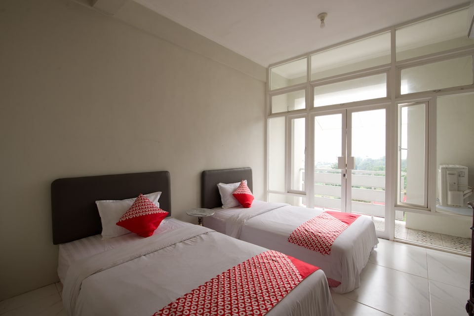 Capital O 3359 Pondok Wisata Jaden Trawas Mojokerto, Mojokerto, Mojokerto