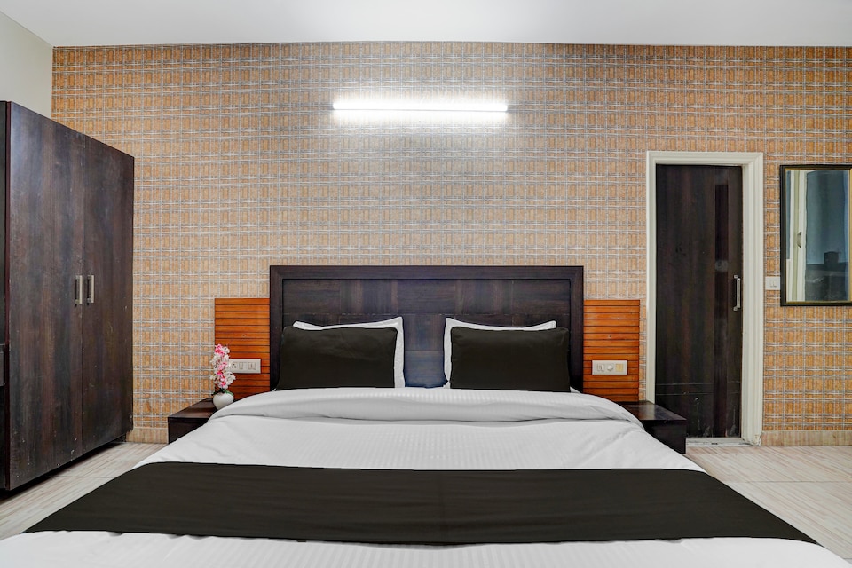 Hotel O by OYO Clock Tower Ludhiana Formerly Greatwall, Ludhiana Railway Station, Ludhiana