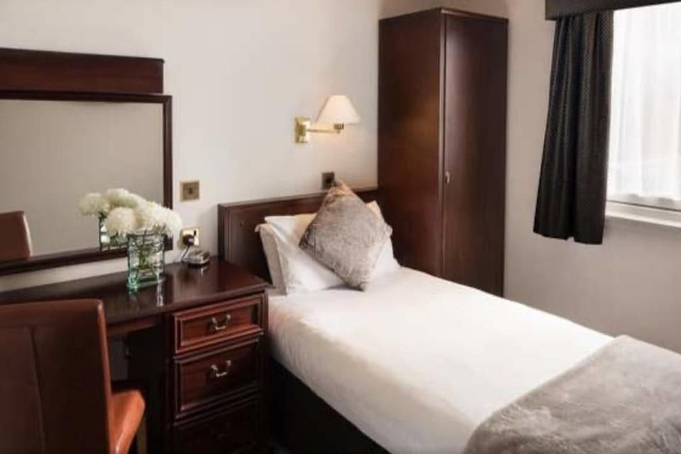 OYO The Lovat Hotel, Perth (Scotland), Perth