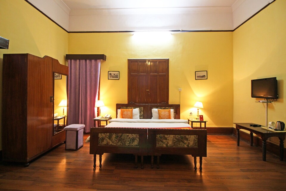 OYO 6025 Balrampur House Heritage Hotel, Highcourt Nainital, Nainital