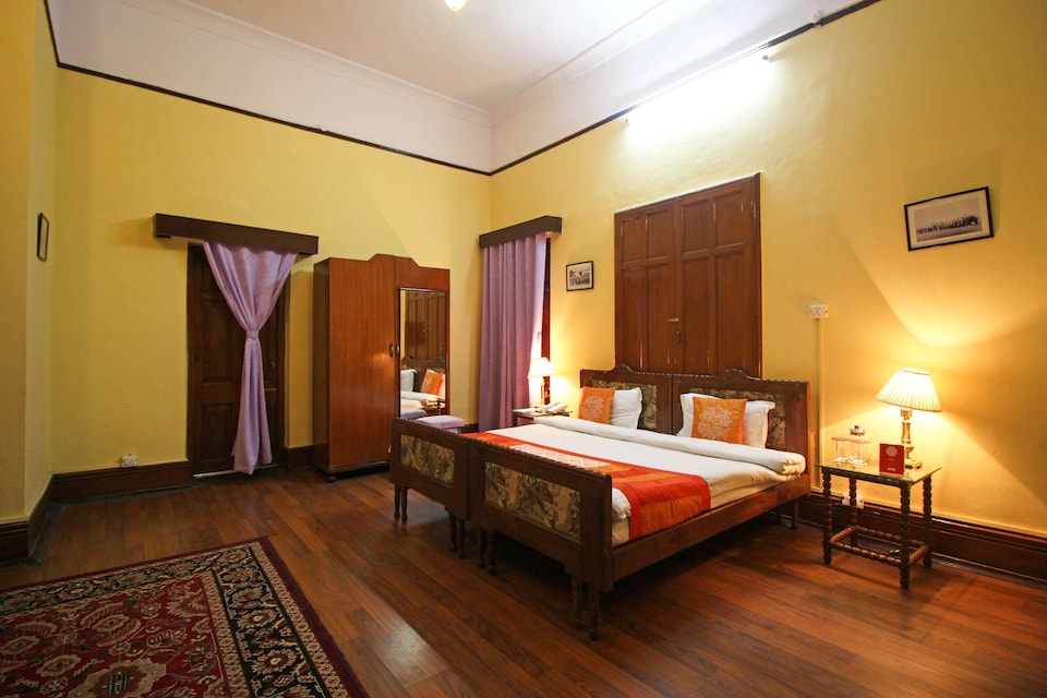 OYO 6025 Balrampur House Heritage Hotel, Highcourt Nainital, Nainital