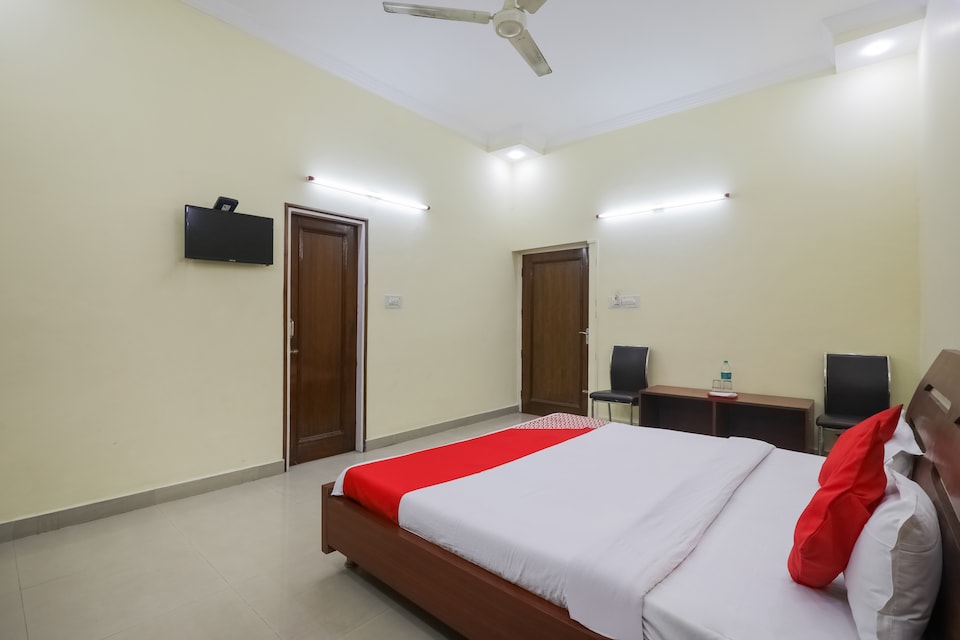 OYO 72250 Shekhar Inn, Mahanagar Lucknow, Lucknow