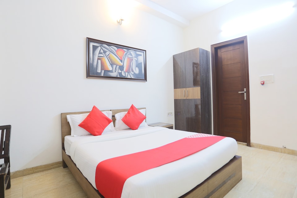 OYO 72259 Hotel Star , Vapi, Vapi
