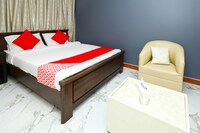 OYO 116 Carawan Plaza Hotel