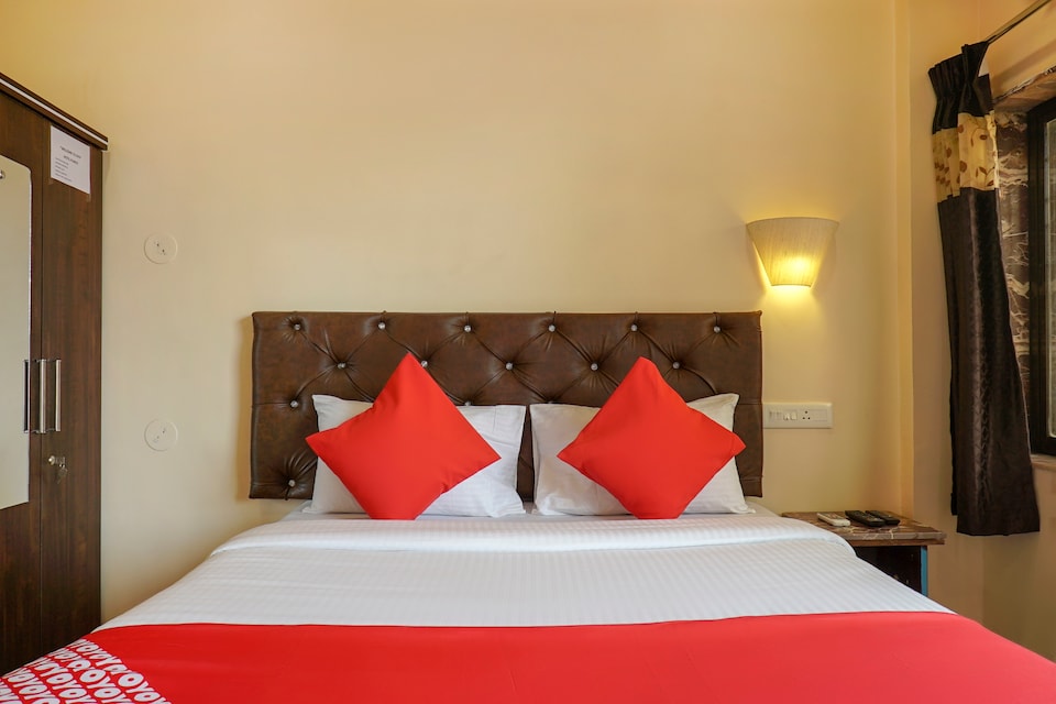 OYO 72270 Punest Hotel, Hadapsar Pune, Pune
